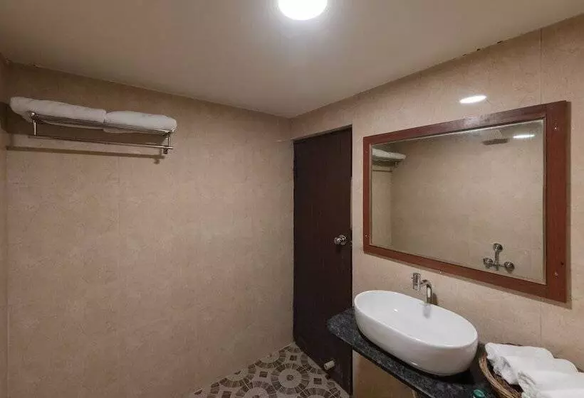 Hotel Roopa