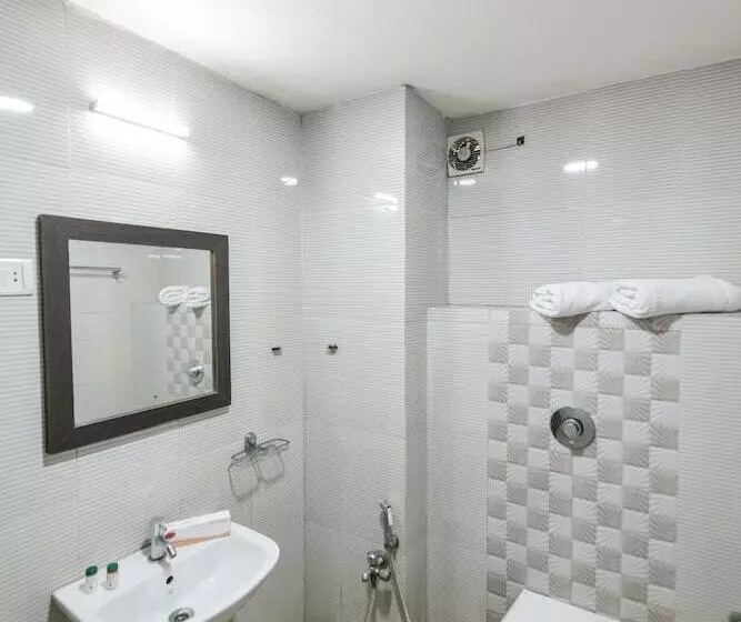 Hotel Roopa