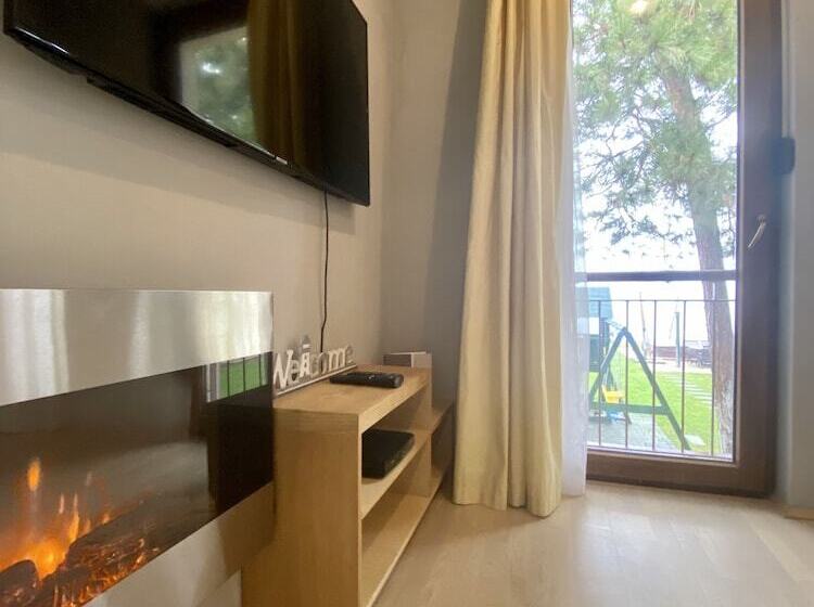 בית מלון כפרי Royal Mediterran