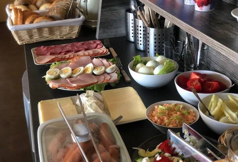 בית מלון כפרי Royal Mediterran