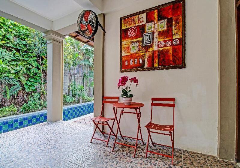 Отель Sunny Side Seminyak