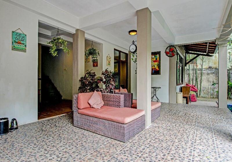 Отель Sunny Side Seminyak