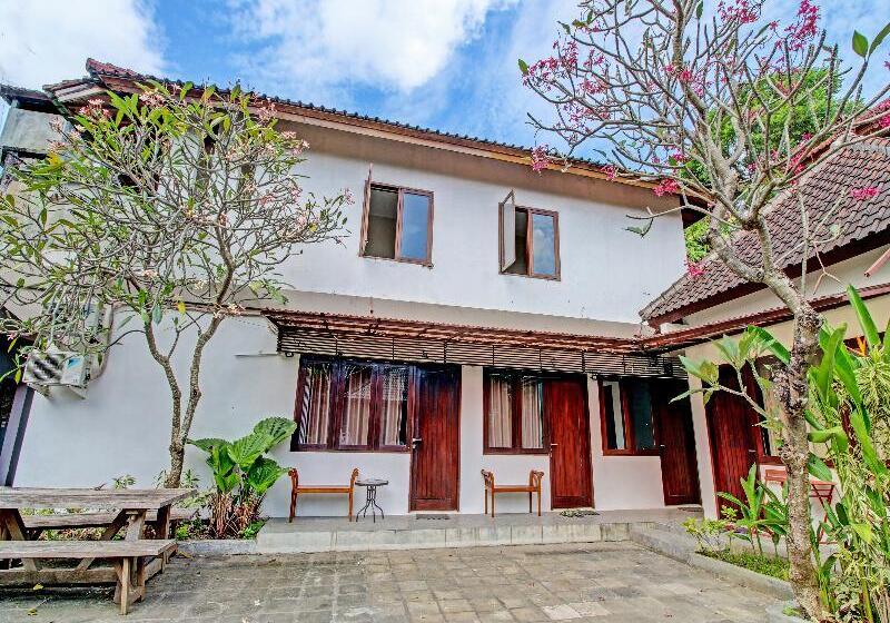 Отель Sunny Side Seminyak