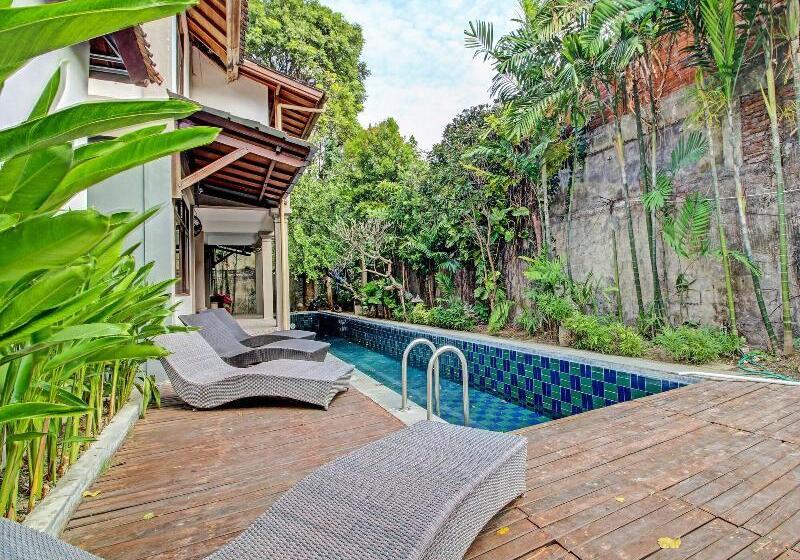 Отель Sunny Side Seminyak