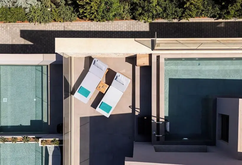 ホテル Castello Boutique Suites By The Sea   Adults Only