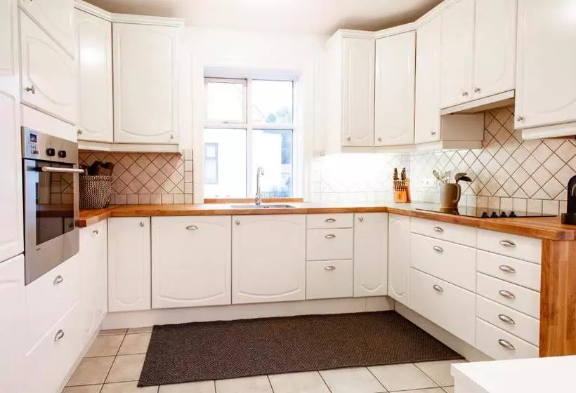 هتل Akureyri Central Luxury House