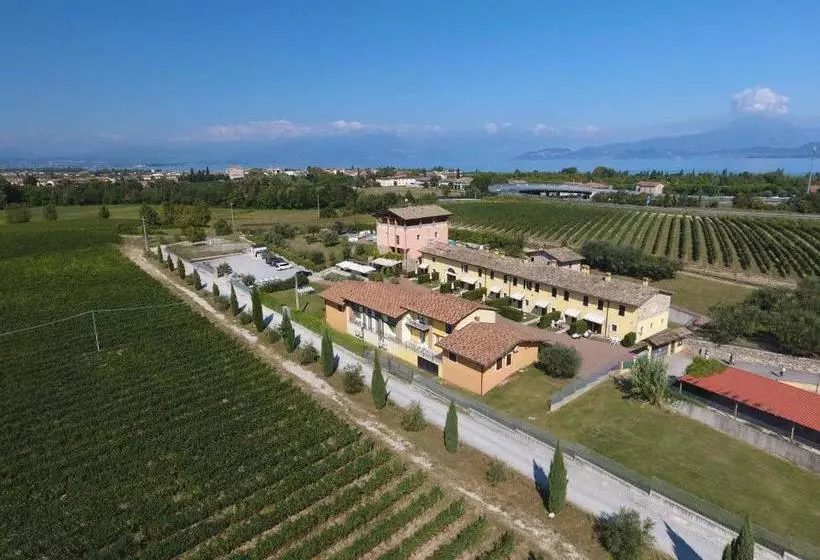 هتل Bertoletta Village Apartments