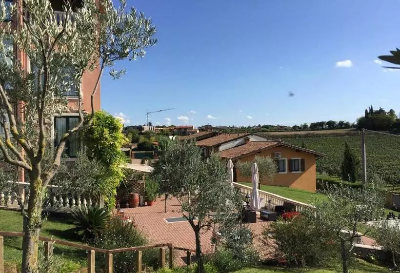 هتل Bertoletta Village Apartments