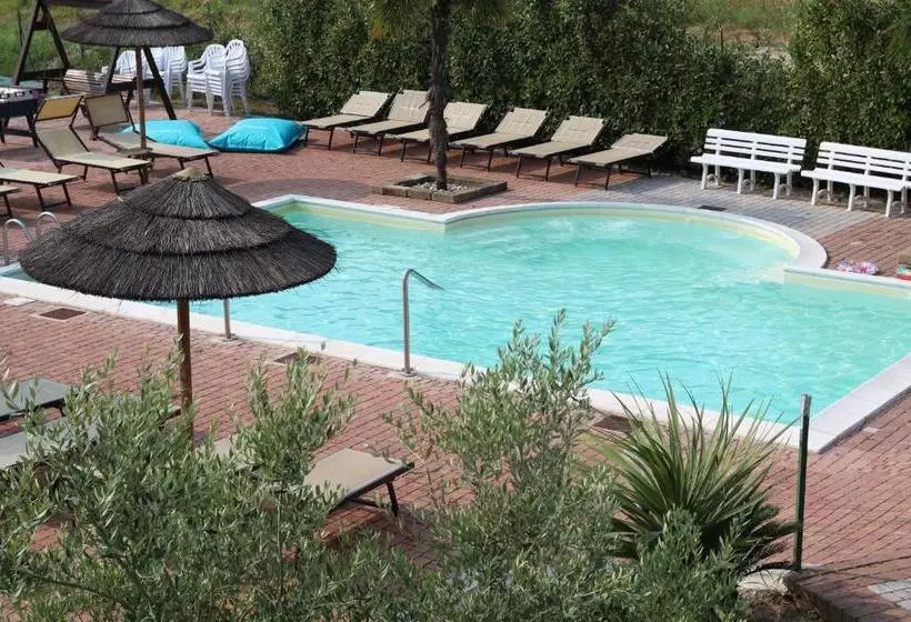 هتل Bertoletta Village Apartments