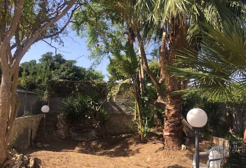 فندق Incanoa Inn