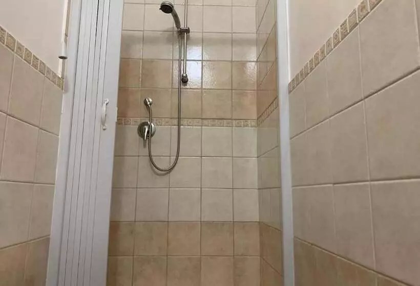 هتل Incanoa Inn