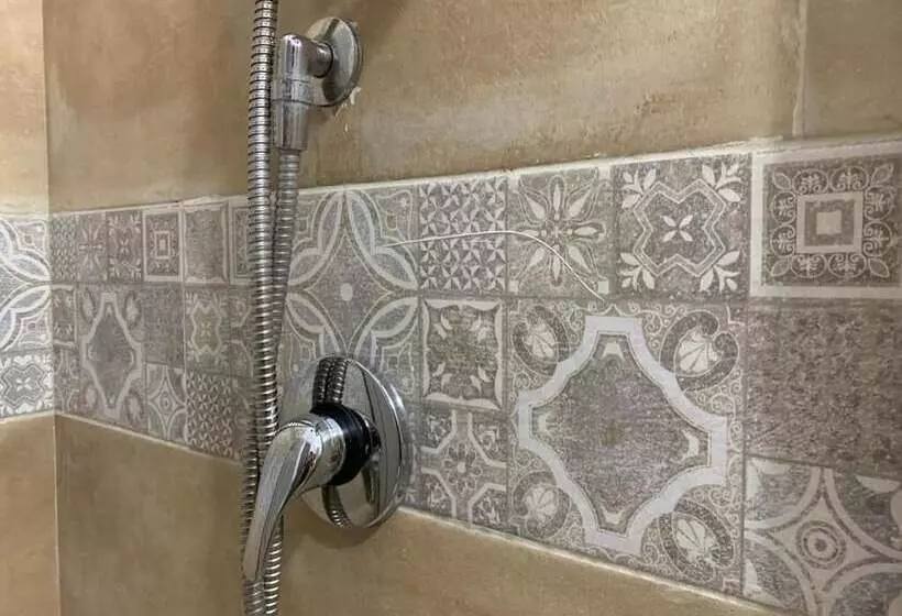 هتل Incanoa Inn