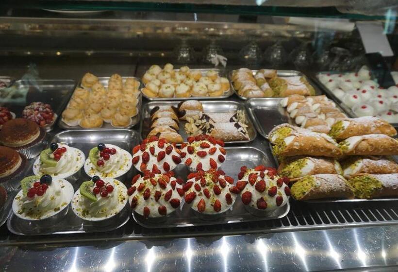 هتل Le Suites Del Duomo House