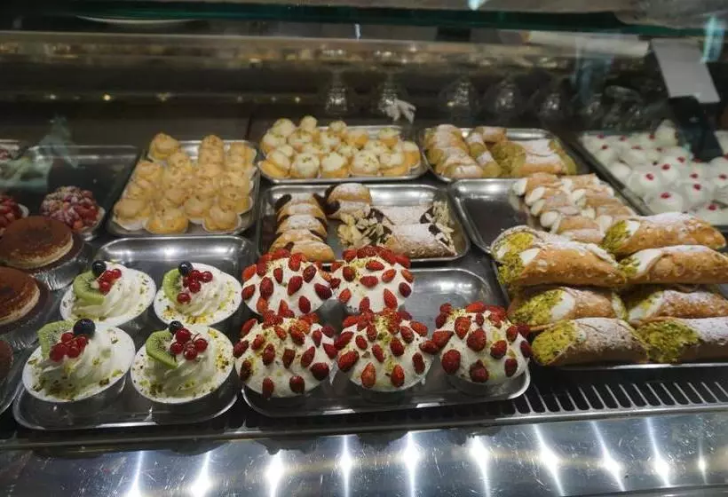 هتل Le Suites Del Duomo House