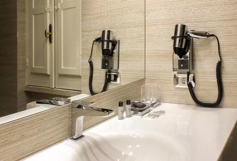 Hotelli Lhp Suite Villa Rivisondoli