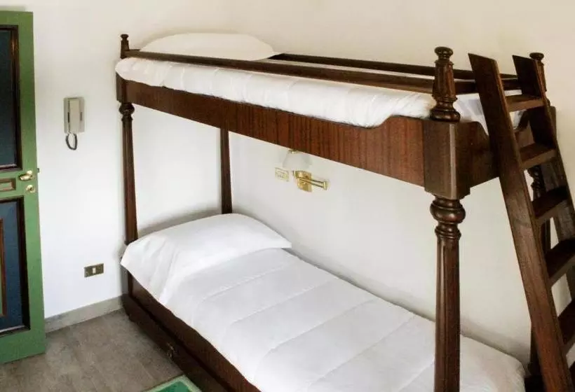 Hotelli Lhp Suite Villa Rivisondoli