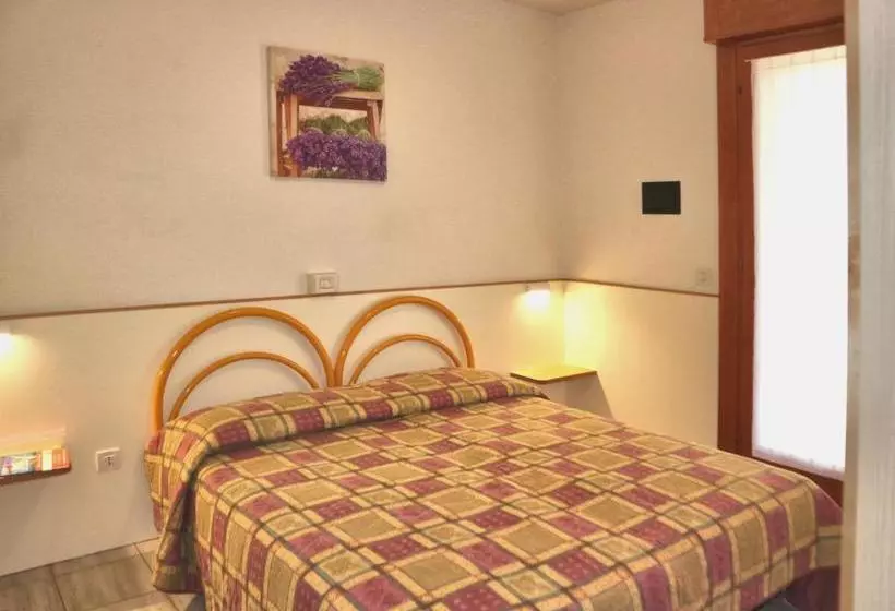 هتل Michelangelo Beach Apartements