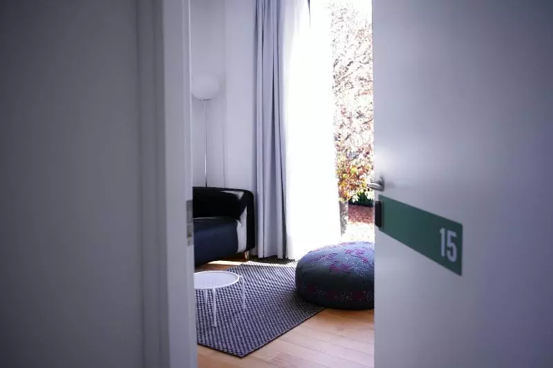 Hotelli Mxp Rooms Guest House