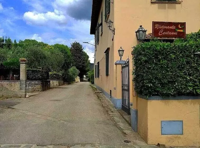 Hotelli Residence Golf Club Ristorante Centanni