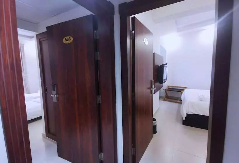 هتل Safari House Suite