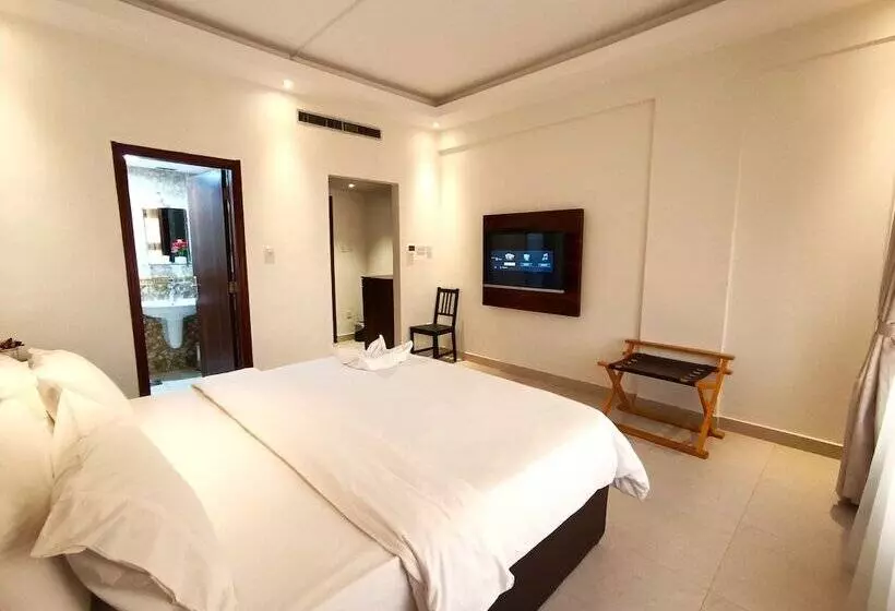 هتل Safari House Suite