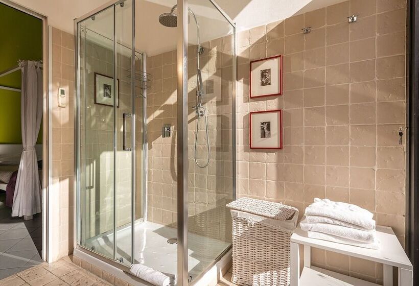 호텔 Snob Luxury Suite