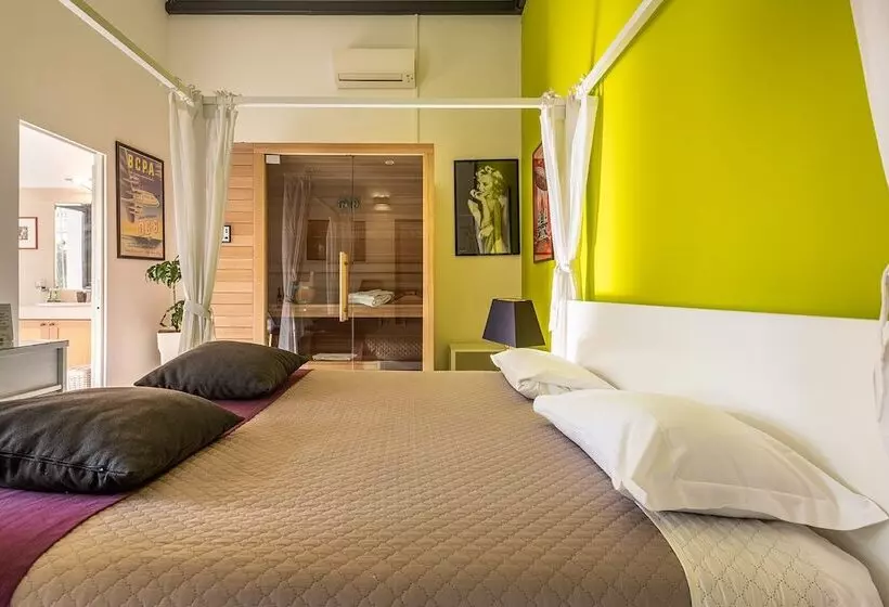 Hotelli Snob Luxury Suite