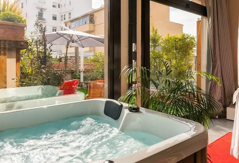 Hotelli Snob Luxury Suite