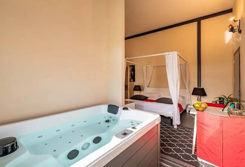 Hotelli Snob Luxury Suite