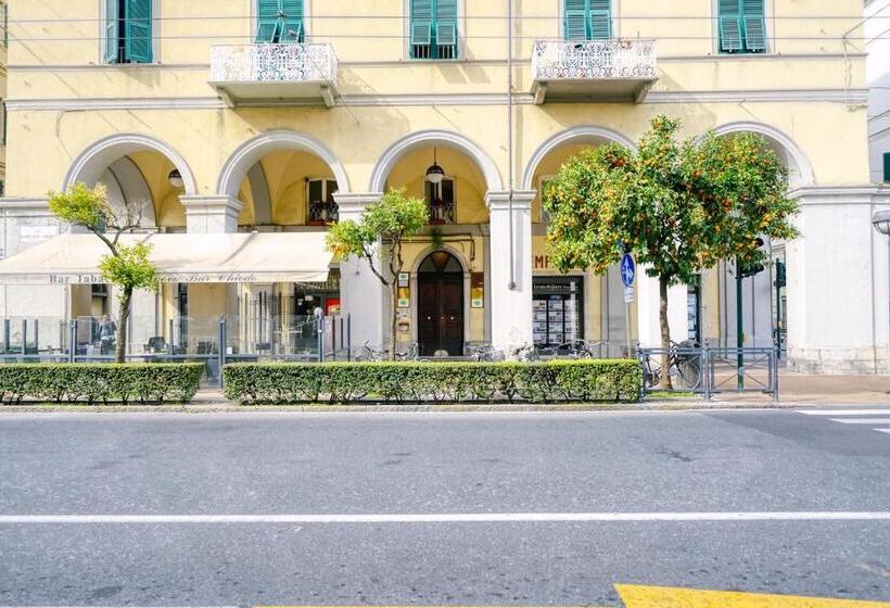 فندق Via Chiodo Luxury Rooms