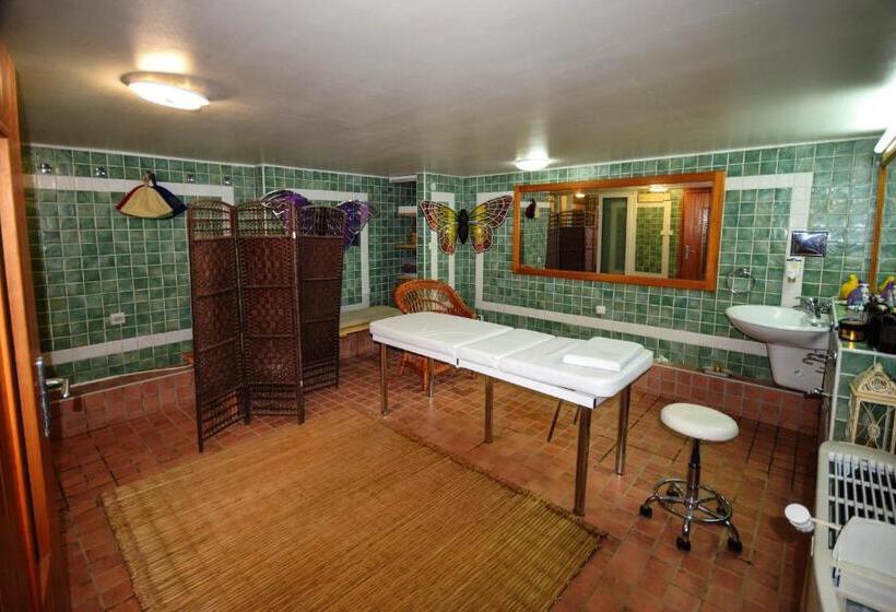 Aparthotel Villa Lav