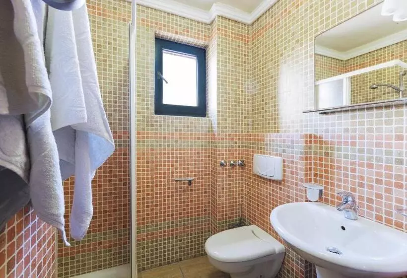 Aparthotel Villa Lav