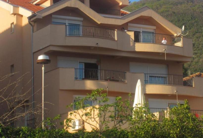 هتل Apartments City Center