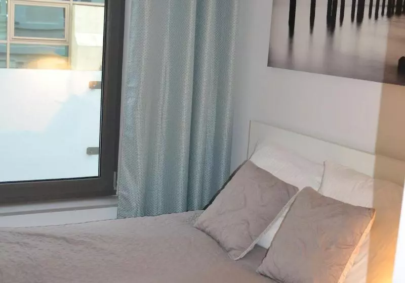 Hotelli Bt Brama Portowa