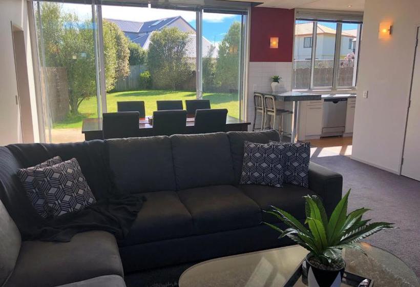 ホテル Close To The Lake