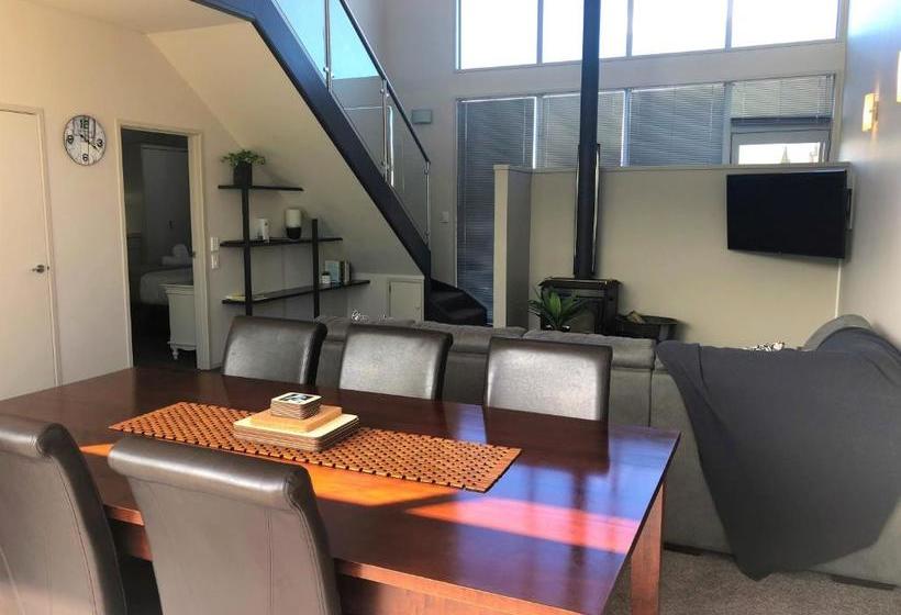 ホテル Close To The Lake