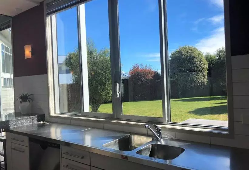 Hotelli Close To The Lake