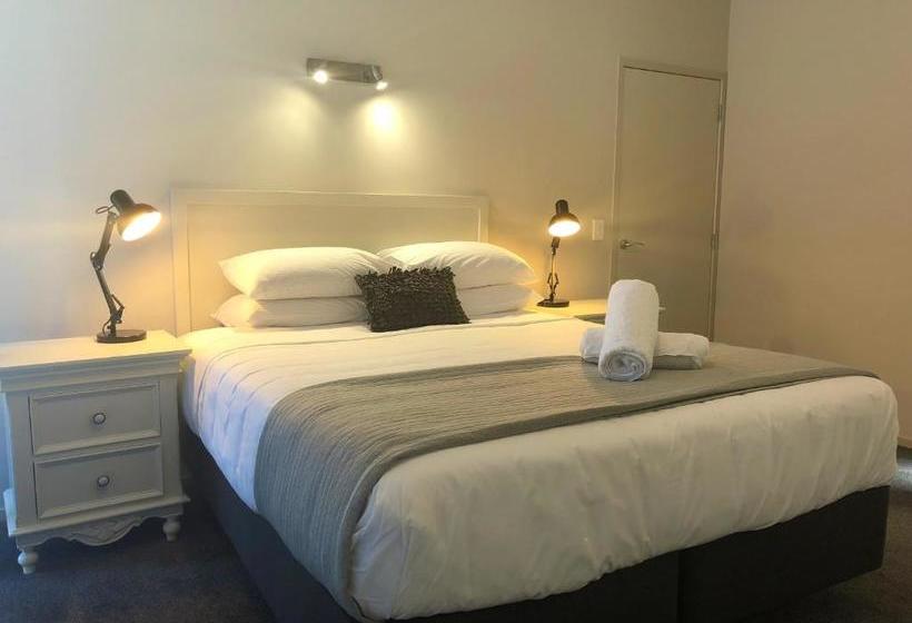 ホテル Close To The Lake