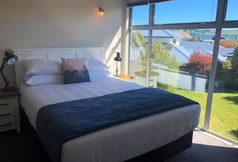 Hotelli Close To The Lake