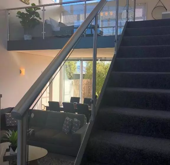 Hotelli Close To The Lake