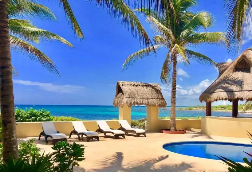 ホテル Costa Maya Villas Luxury Condos