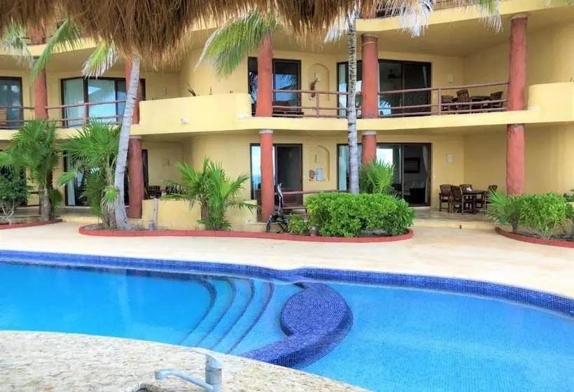 ホテル Costa Maya Villas Luxury Condos