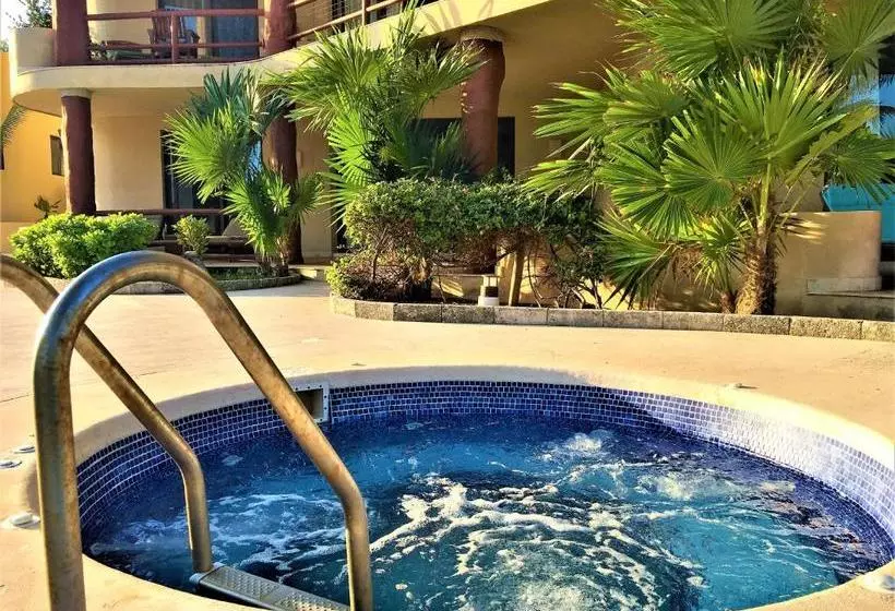 ホテル Costa Maya Villas Luxury Condos