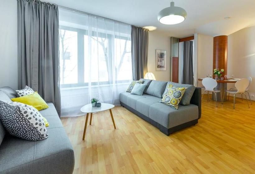 Otel Friendhouse Apartments - Apart