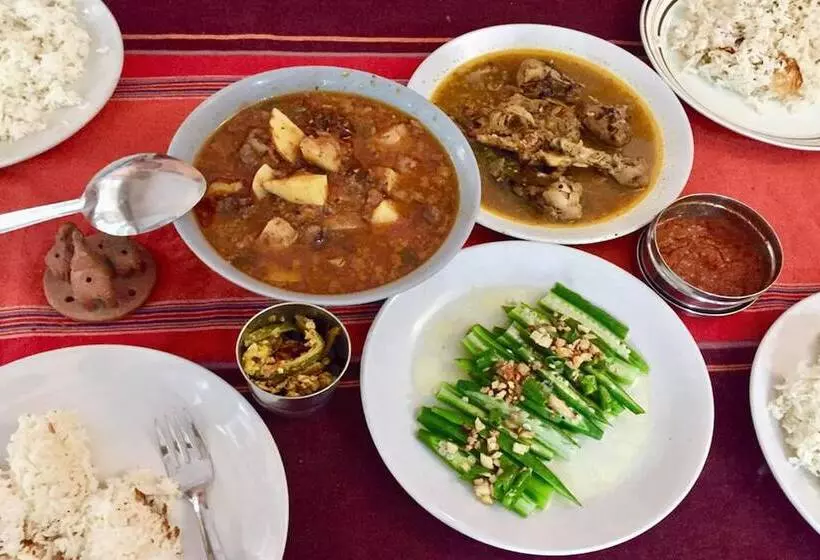 هتل Himalayan Guest House