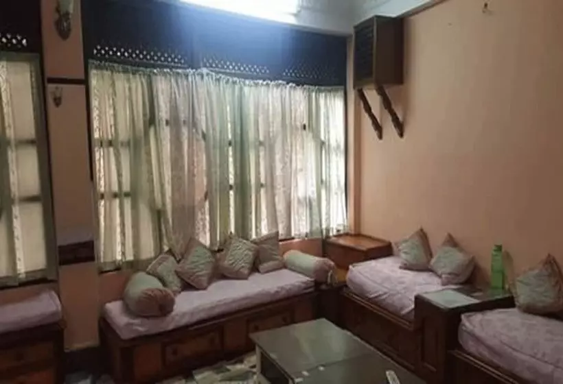 هتل Himalayan Guest House