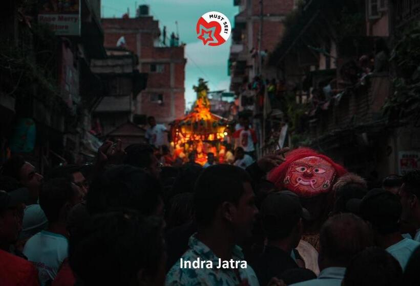 هتل Holiday Taj  Ltd