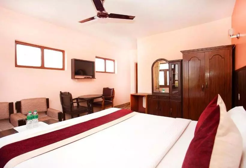 هتل Holiday Taj  Ltd