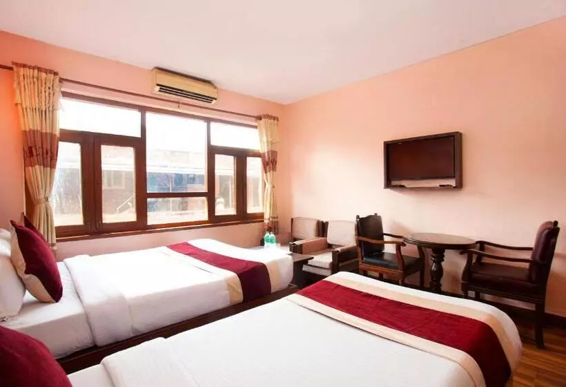 هتل Holiday Taj  Ltd