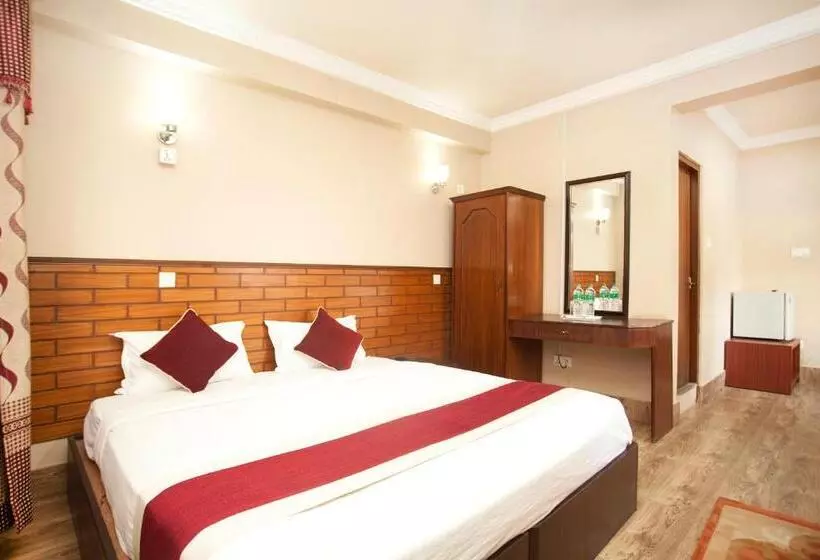 هتل Holiday Taj  Ltd